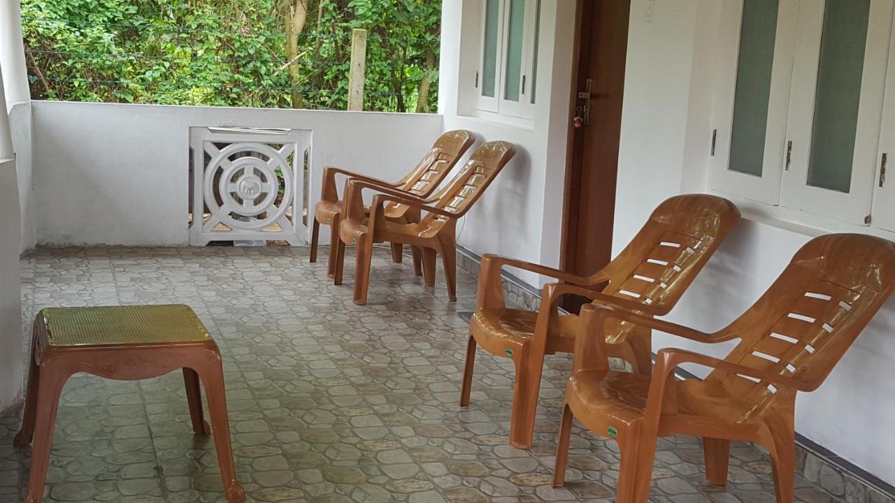 Anura Home Stay Kalutara Esterno foto