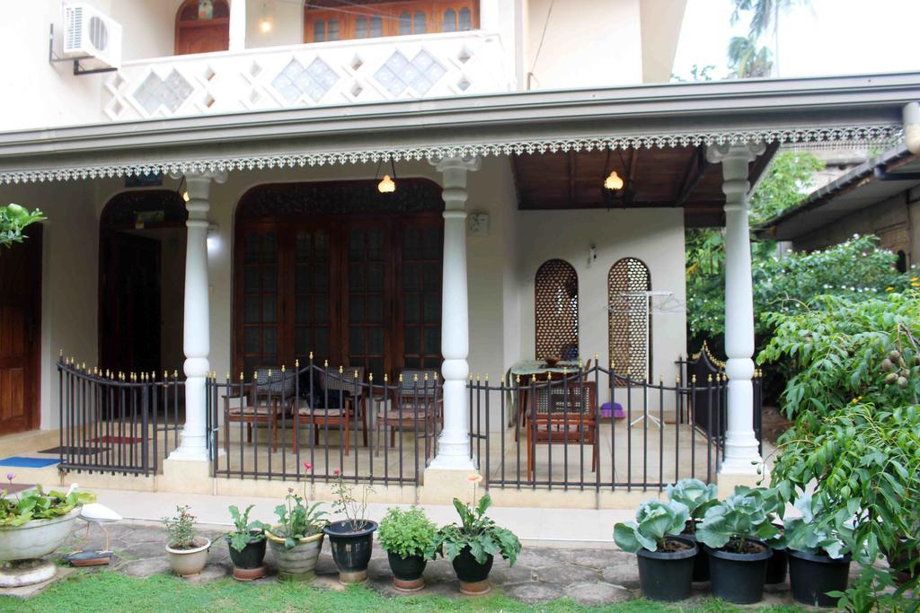 Anura Home Stay Kalutara Esterno foto