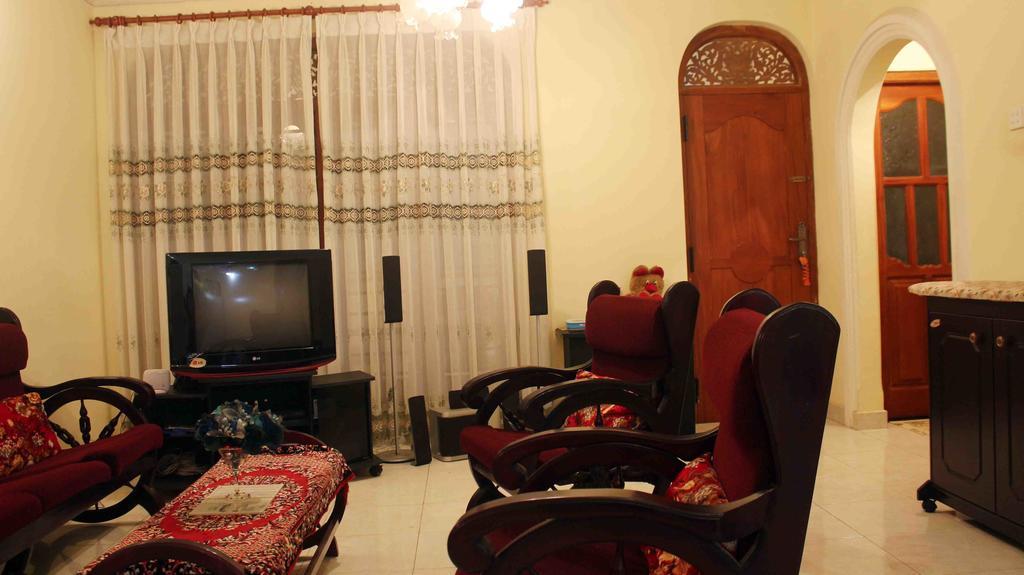 Anura Home Stay Kalutara Esterno foto