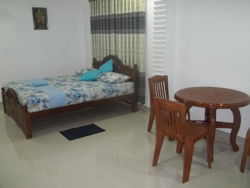 Anura Home Stay Kalutara Esterno foto