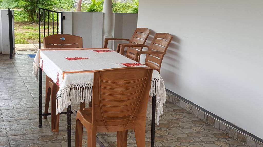 Anura Home Stay Kalutara Esterno foto