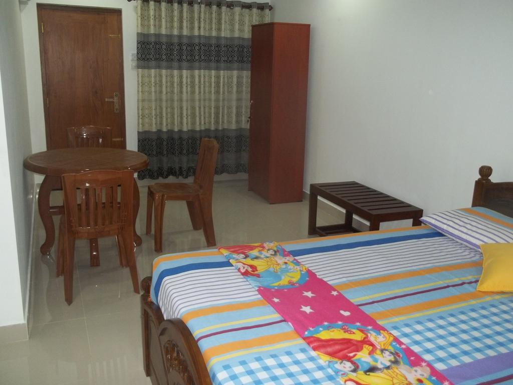 Anura Home Stay Kalutara Esterno foto