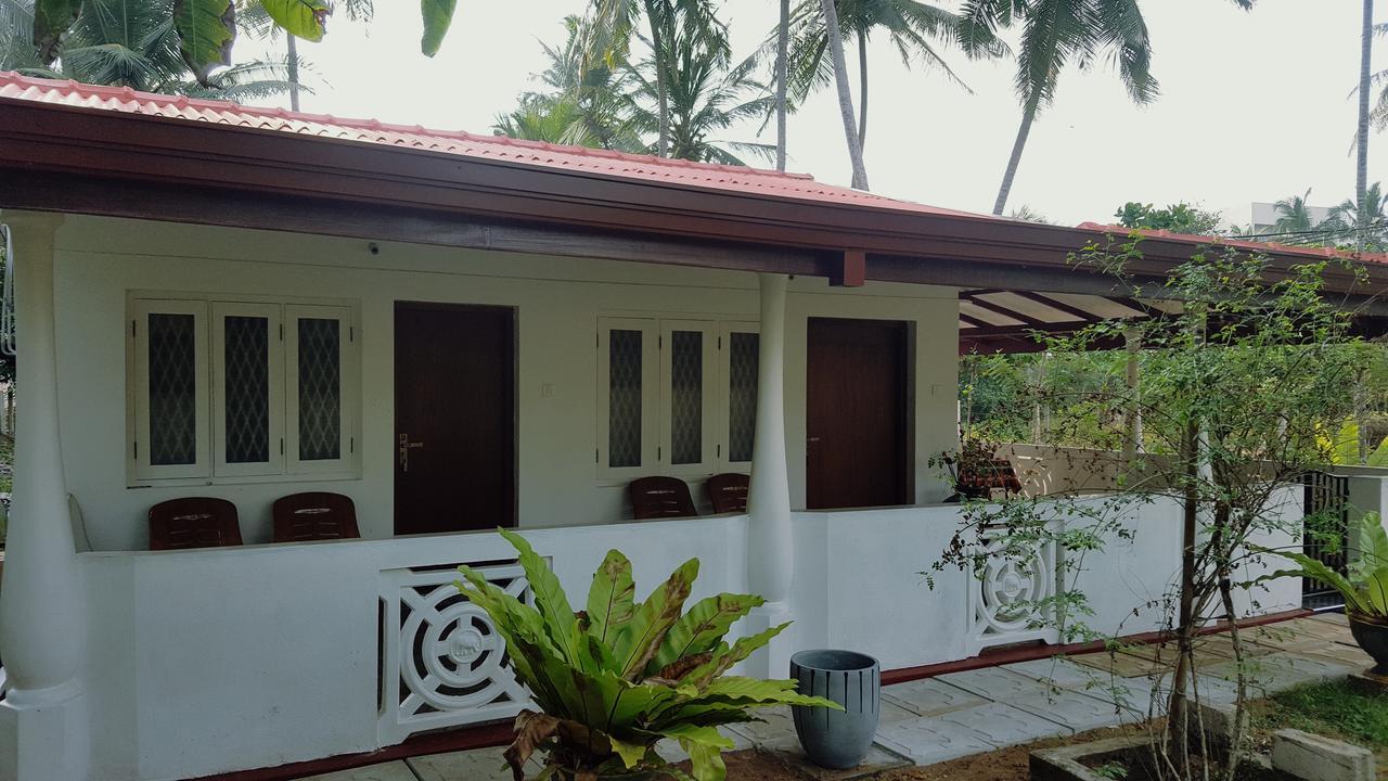 Anura Home Stay Kalutara Esterno foto